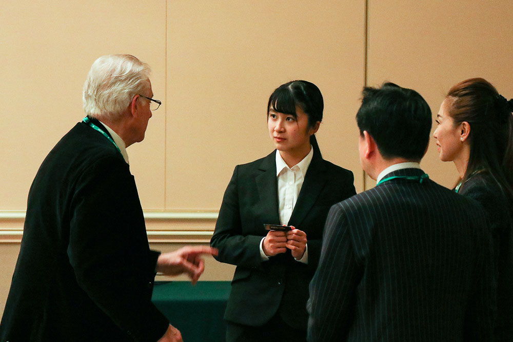 地域ふれあいの会や留学生顔合わせ会の様子